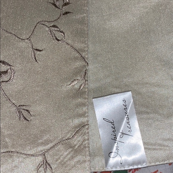 Inspired Treasures Champagne Table Runner Satiny Floral Embroidered Accent Piece - Picture 4 of 4